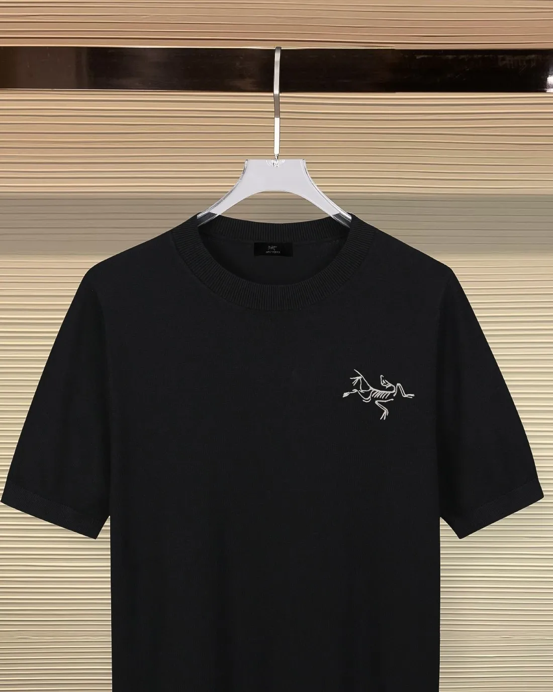 ARC TERYX* Classic logo T ✅ Quality ‼ ● ● ● ● 1：1 ● ●Size：M L XL XXL XXXL